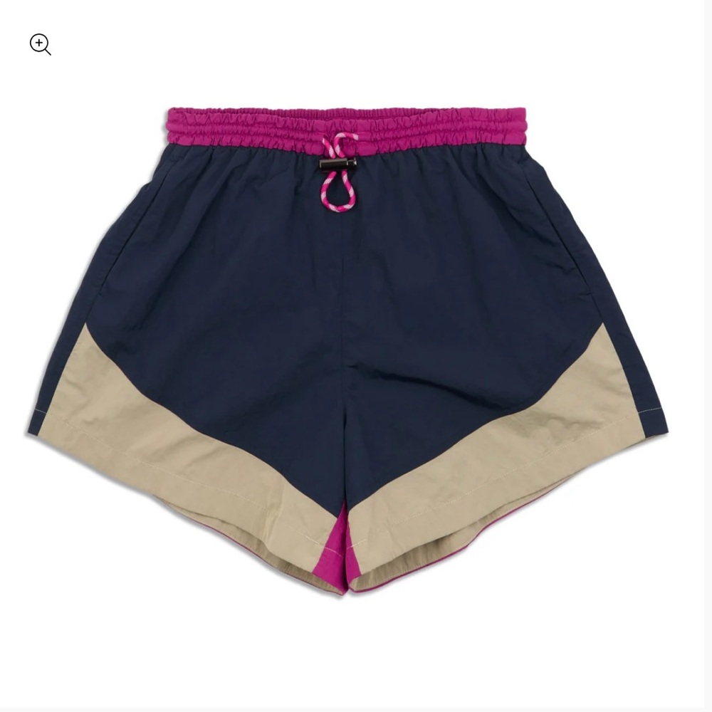 Evergreen High-Rise Short / DESIGNED FOR ON THE MOVE